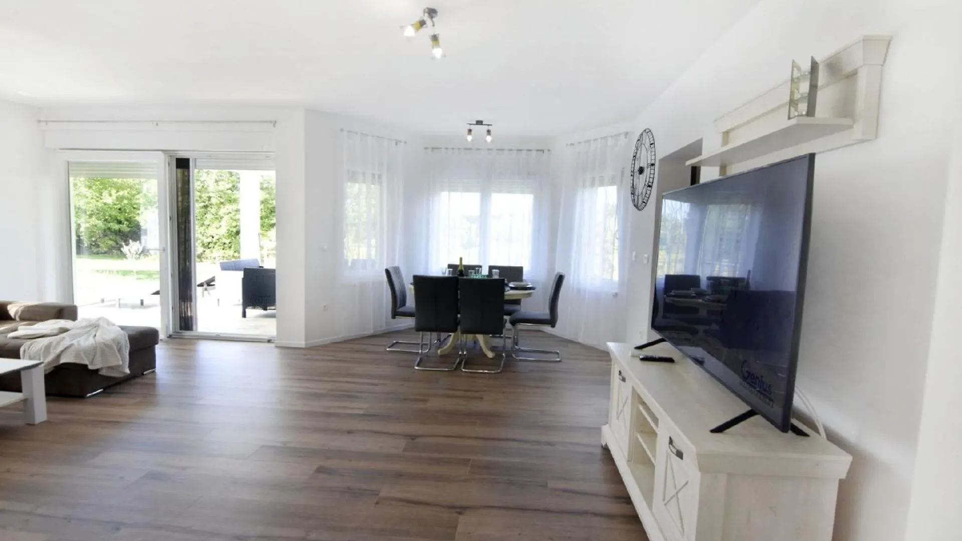 Grosses Ferienhaus In Buroli Mit Privatem Pool Casa de Férias